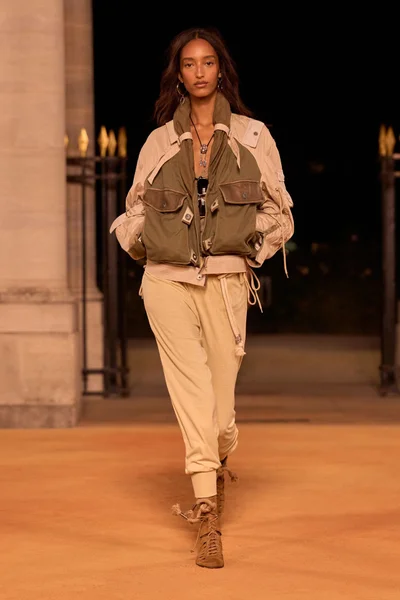 Look 2